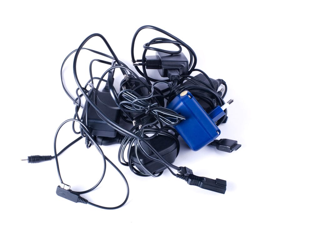 battery chargers with coupling transformers