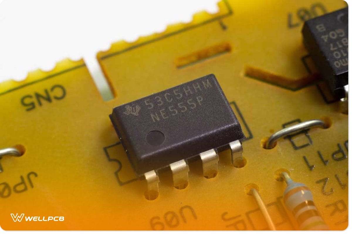 A 555 timer ICÂ